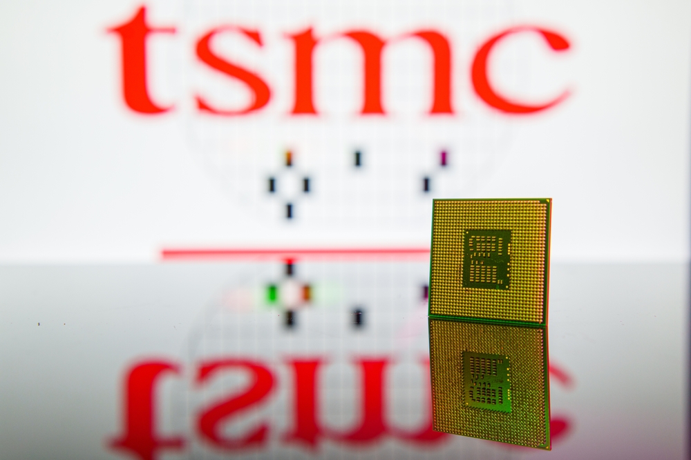 TSMC prekonalo očakávania, no čelí geopolitickým výzvam: Čo na to cena akcií?