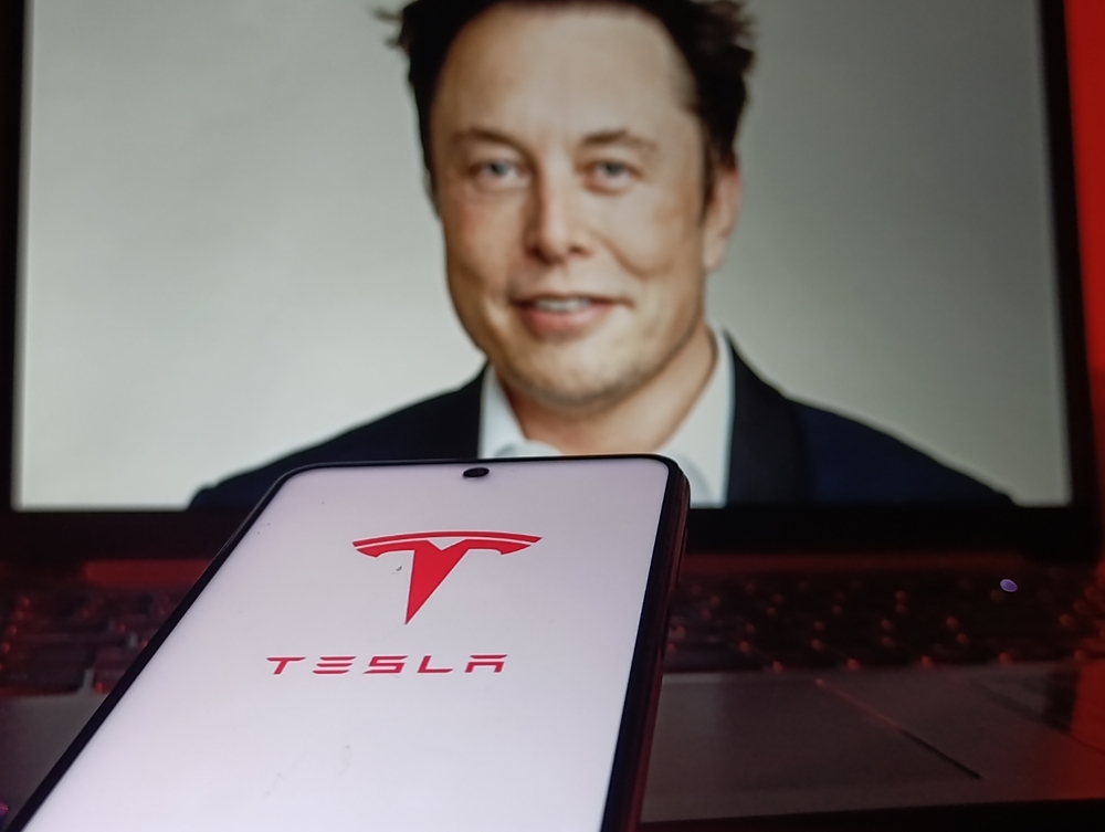Tesla so slabými kvartálnymi výsledkami: Podporí návrat Muska jej budúci výkon?