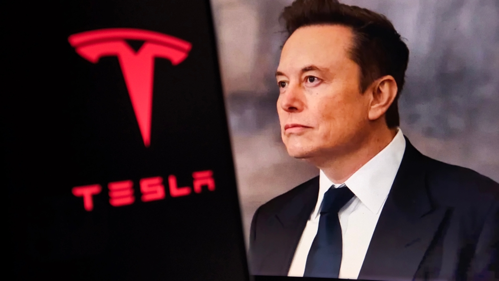Investing Fox | Tesla překonala očekávání v rámci dodávek: Co za tím stálo?