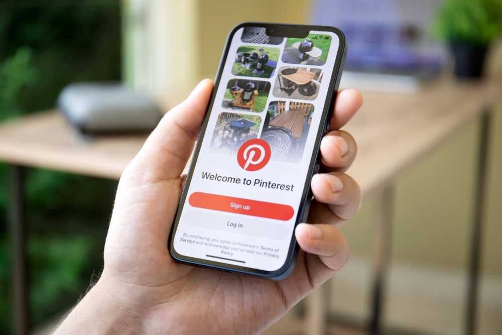 Miláčik generácie Z v problémoch: Kým popularita Pinterestu trhá rekordy, investori rátajú straty